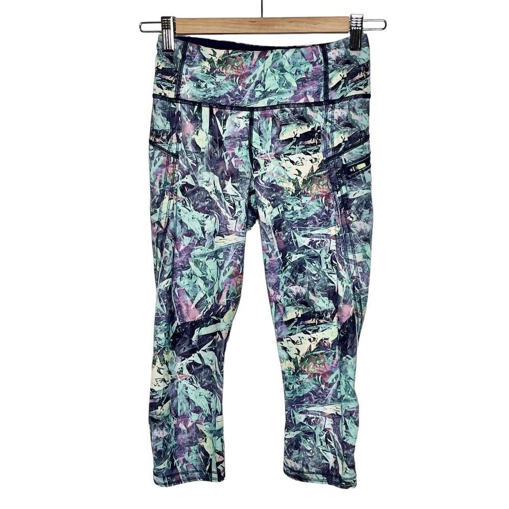 Lululemon Run Inspire Crop Iridescent Multi Womens Size 2 Capri Cropped Abstract